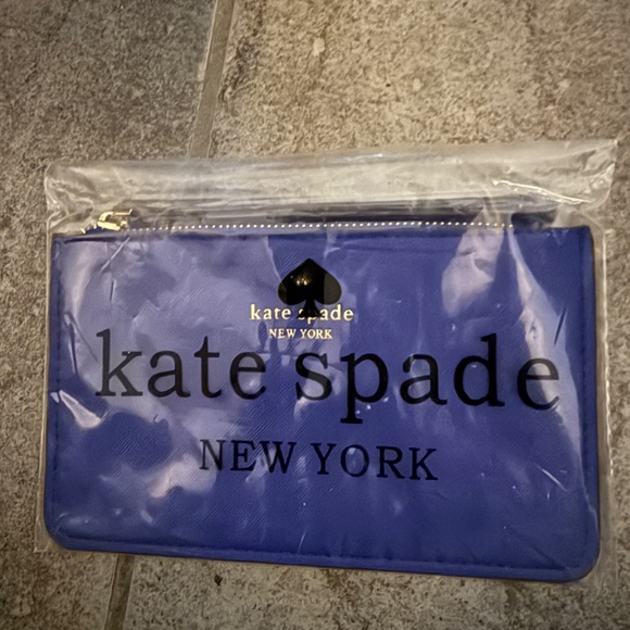 NEW KATE SPADE BLUE LEATHER WRISTLET (Retail: $88) - Picture 2 of 5